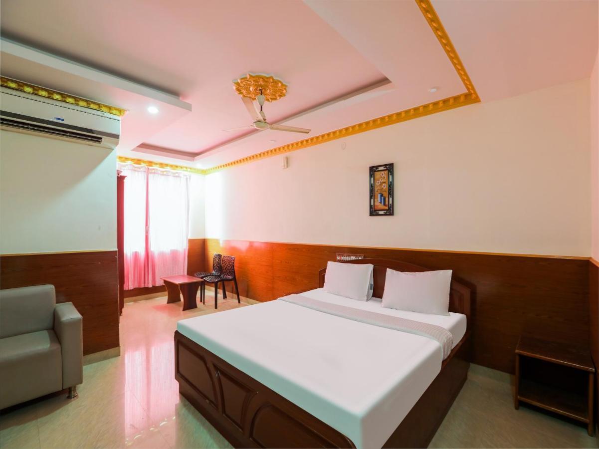 Capital O 84002 Hotel Top In Town President Kushālnagar エクステリア 写真
