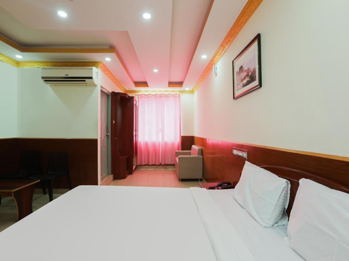 Capital O 84002 Hotel Top In Town President Kushālnagar エクステリア 写真