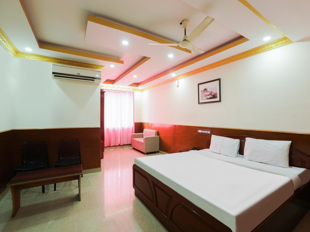 Capital O 84002 Hotel Top In Town President Kushālnagar エクステリア 写真